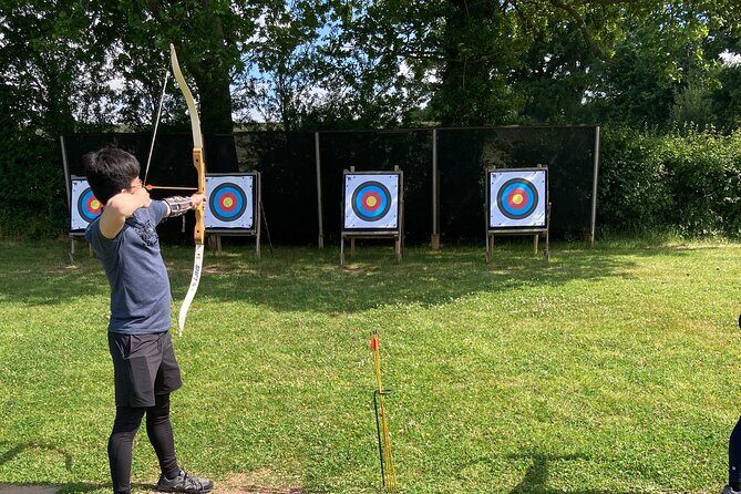 1 Hour Archery Experience in Hereford - Hitting the range: targets, feedback, and that satisfying bullseye moment