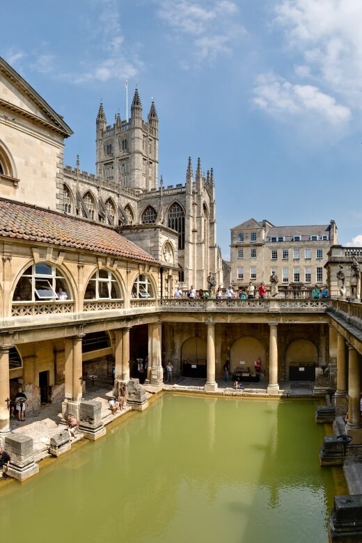 2-Day Cotswolds, Bath & Stonehenge Tour - Day One: Chipping Camden, Stow-on-the-Wold, and the Riverside Charm