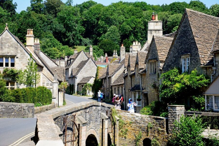 2-Day Cotswolds, Bath & Stonehenge Tour - FAQ