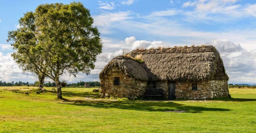 4-Day Outlander Trail From Edinburgh - Tour setup: 16 seats, a Mercedes mini-coach, and strong guidance