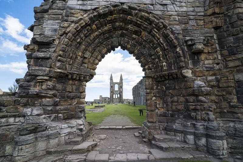 5-Day Tour to Isle of Skye, Oban, St Andrews and Highlands - Who this tour fits best (and who might feel uncomfortable)