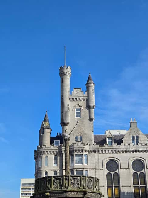 Aberdeen: Guided Walking Tour - Old Aberdeen: cobbles, preserved lanes, and St Machar’s Cathedral