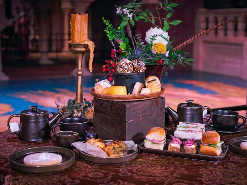 Banbridge: Game of Thrones Studio Entry & Tea with Transfers - Touring Winterfell, Dragonstone, and King’s Landing in one strong route