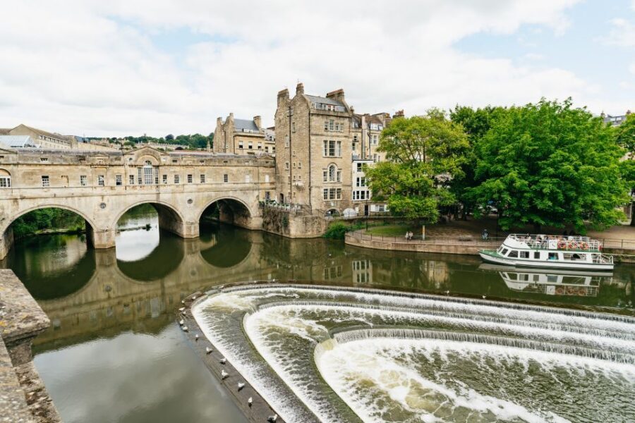 Bath: City Walking Tour with Optional Roman Baths Entry - Timing, walking pace, and why rain is part of Bath