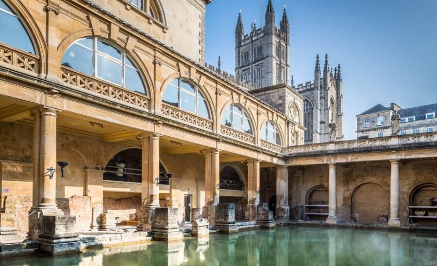 Bath: Private Walking Tour - Key highlights to look for