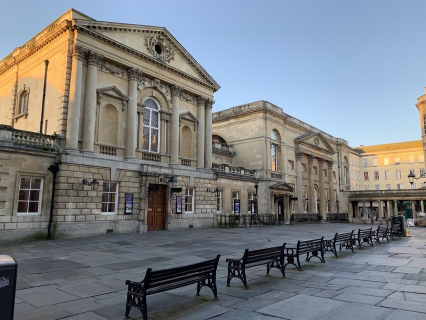 Bath: Walking Tour of Bath and Guided Tour of Bath Abbey - Bath in 150 minutes: what you actually see