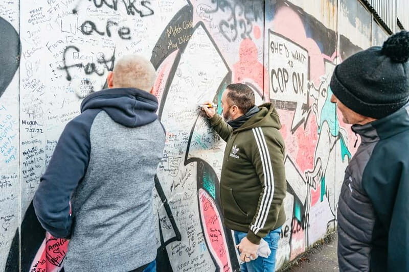 Belfast: 1.5-Hour Private Black Taxi tour - Why a Black Taxi is the right way to read Belfast’s murals