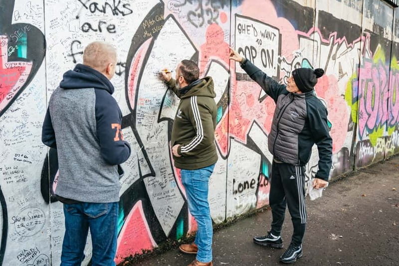 Belfast: 1.5-Hour Private Black Taxi tour - Price and value: what $121 buys you in Belfast