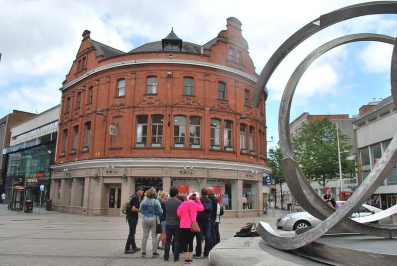 Belfast: Best of Belfast History, Culture & Art Walking Tour - Irish trad music and the punk influence: culture as a living force