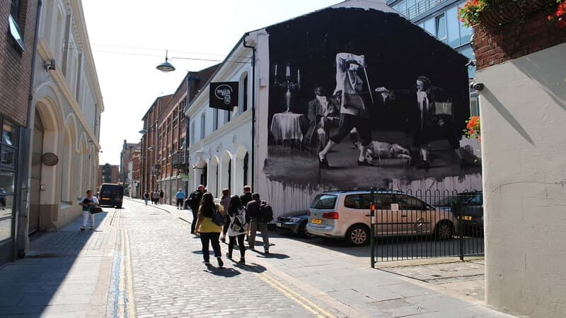 Belfast: Best of Belfast History, Culture & Art Walking Tour - Who this tour suits best (and who might want something else)