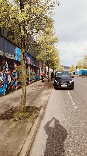Belfast Black Taxi Tour - Titanic Belfast after the Troubles: why that photo stop clicks