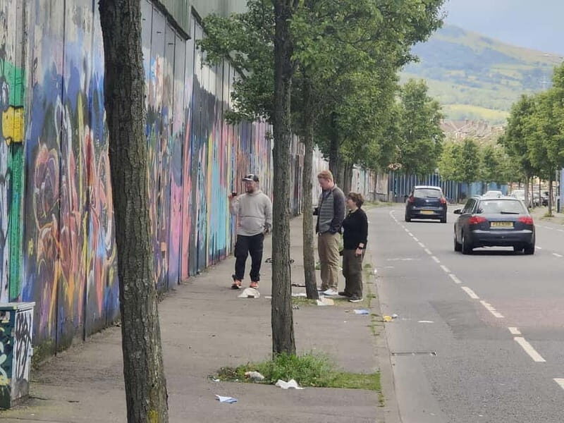 Belfast Black Taxi Tour - Price value: what $94 buys, and how extra pickup can affect it