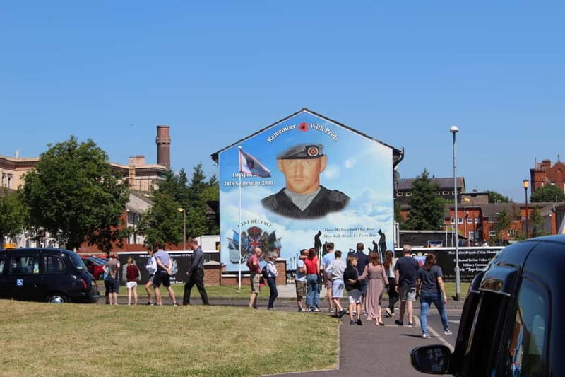 Belfast: Famous Murals Private Tour - Comfort, pacing, and what you’ll actually do during the hour