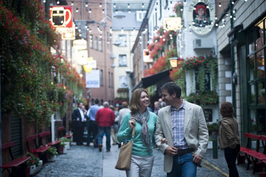 Belfast: Full-Day Tour with Titanic Experience - Titanic Quarter and Titanic Experience: what the admission really buys you