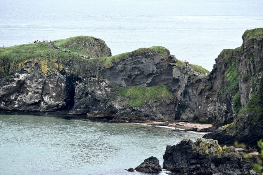Belfast & Giant's Causeway: 2-Day Rail Tour from Dublin - Crumlin Road Gaol: a heavy but unforgettable Belfast moment