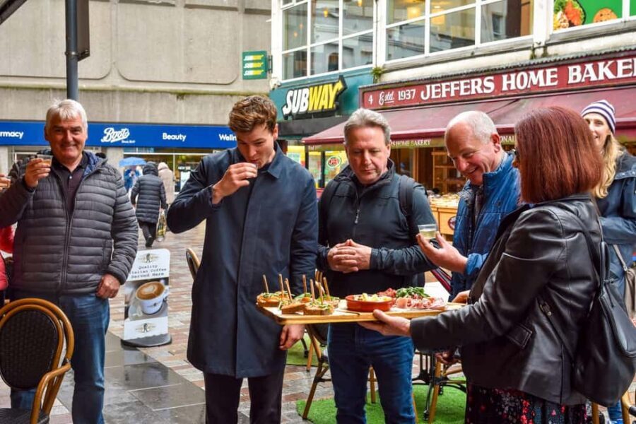 Belfast: Guided Food Walking Tour with Street Art and Pubs - Oldest Pub Time: Irish Stew with Guinness and Chocolate Liqueur