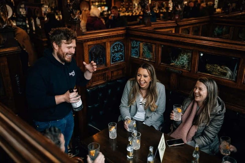Belfast: Guided Gin Tour with 7 Gin Tastings - Seven tastings: how the expert helps you taste, not just drink
