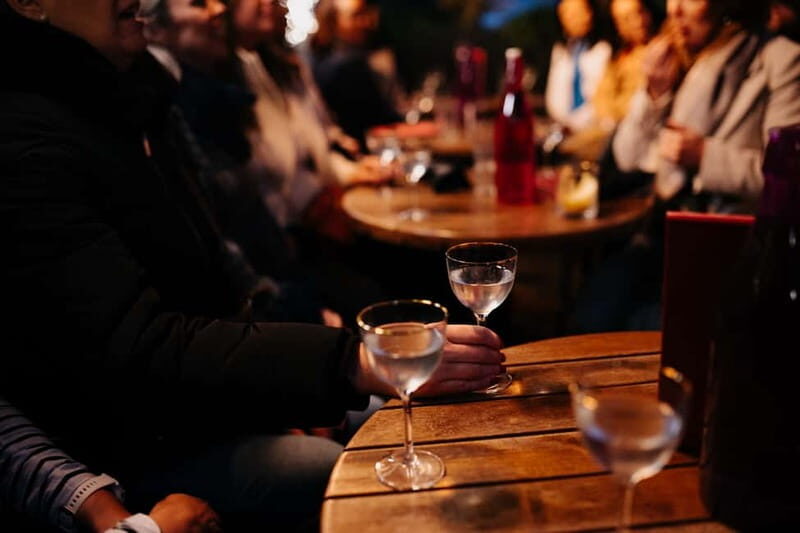 Belfast: Guided Gin Tour with 7 Gin Tastings - Cocktail talk and garnish details you can use again later
