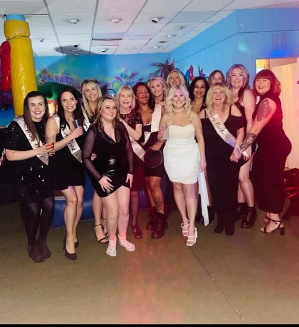 Belfast: Karaoke Room Hire (Private room for up to 30guests) - Inside the private room: what the 120 minutes actually feel like