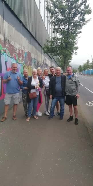 Belfast: Political Mural Taxi Tour - The “taxi tour” format and why it matters
