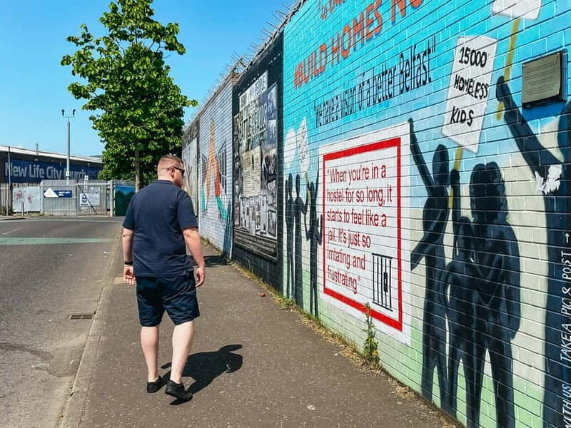 Belfast: Political Taxi Tour - Peace Walls and photo stops: where Belfast still shows its split