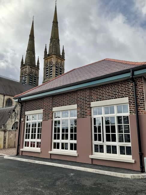 Belfast: Private Black Taxi Tour with Guide - Price and Value: Why $88 Can Make Sense Here
