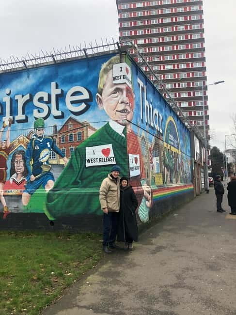 Belfast: Private Black Taxi Tour with Guide - Falls Road to Shankill Road: A Route Built for Context