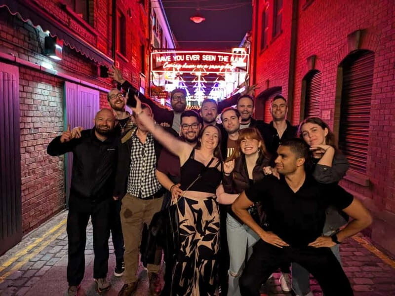 Belfast: Pub Crawl and Bar Walking Tour with Two Drinks - Irish dancers up close on Saturday (and a quick day check)