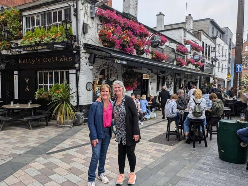 Belfast: Pub Crawl and Bar Walking Tour with Two Drinks - Practical tips for a smooth night on Belfast cobblestones