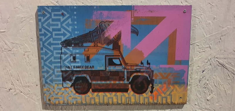 Belfast : Pub Music , Street Art Experience Walking Tour - Street art as a story: international murals with Belfast’s fingerprints