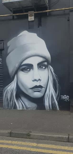 Belfast : Pub Music , Street Art Experience Walking Tour - Price and value: is $30 for 2.5 hours worth it?