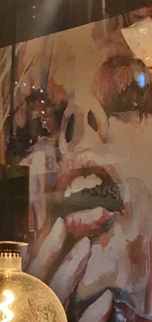 Belfast : Pub Music , Street Art Experience Walking Tour - Starting at the MAC: finding your guide and setting your pace