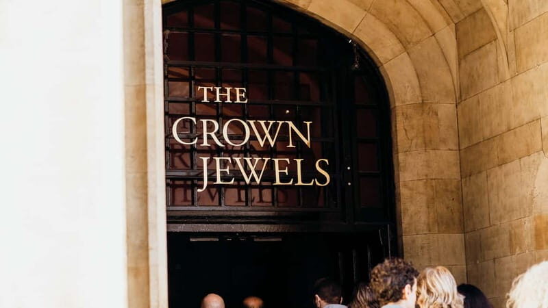 Best of London: Tower of London, River Cruise & History Walk - Optional Opening Ceremony: if you want the ritual angle, choose it with eyes open