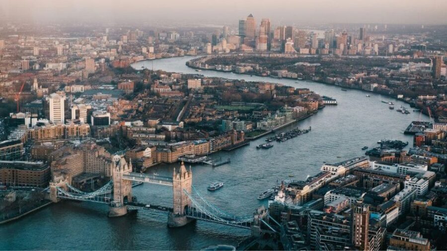 Best of London Walking Tour-3 Hours, Small Group max 10 - Group size and the guide experience: why questions work here