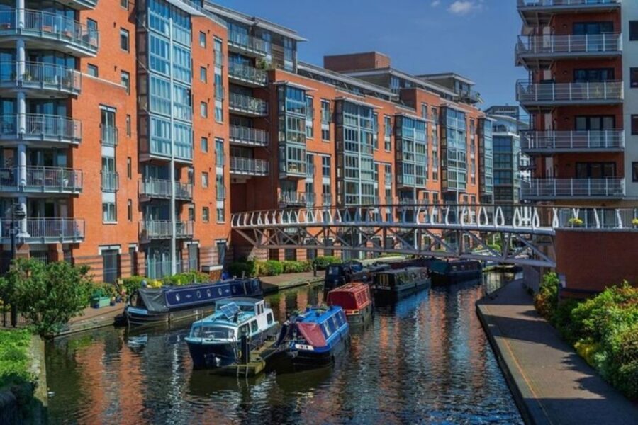 Birmingham : Must-see Attractions Private Walking Tour - Digbeth Coach Station: independent shops, street art energy, and a modern edge