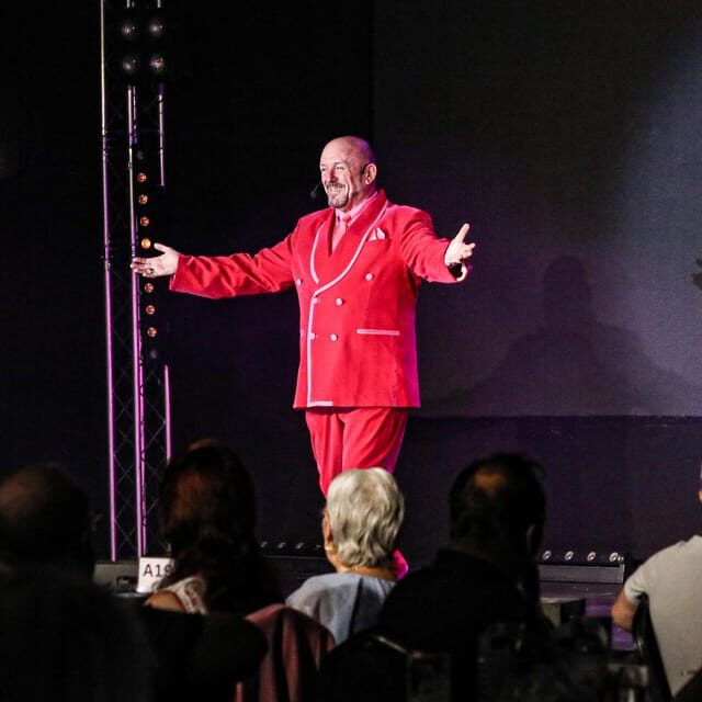 Blackpool: The Jersey Beats - Oh What A Nite! Music Show - Sound quality and comfort: how to enjoy it end to end