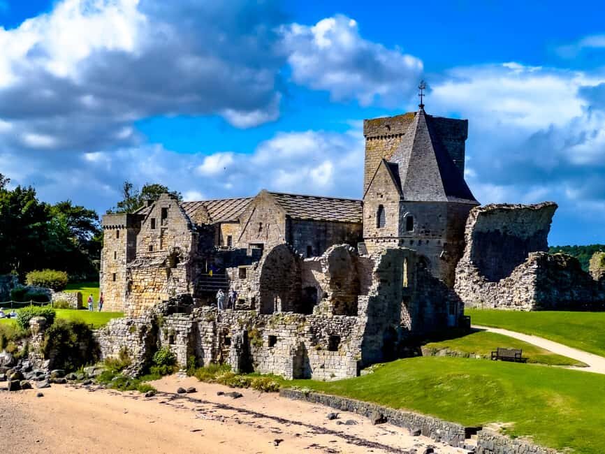 Boat trip and guided tour to Inchcolm Island - Getting started at the Duke of Wellington: the “easy mode” day trip