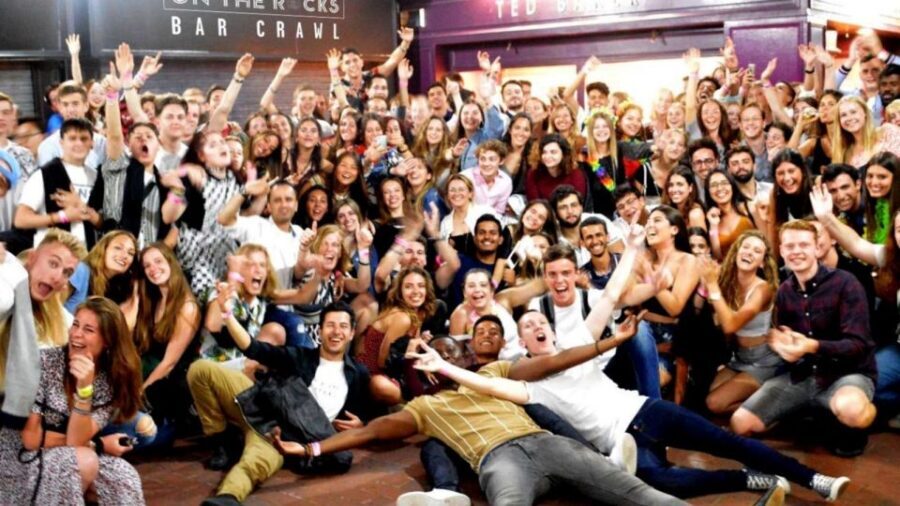 Brighton Bar Crawl: 5+ Venues, Free Shots, Free Club Entry - Where the night starts: Fitz Regent at 19:30