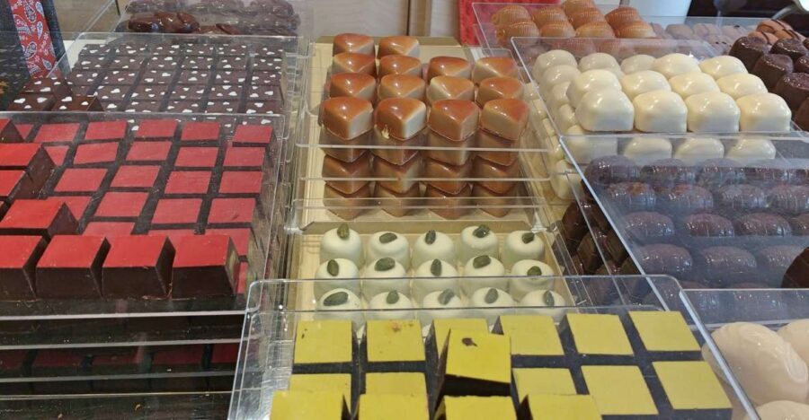 Brighton: Guided Chocolate Tour with Tastings - Key Things You’ll Notice on This Brighton Chocolate Tour