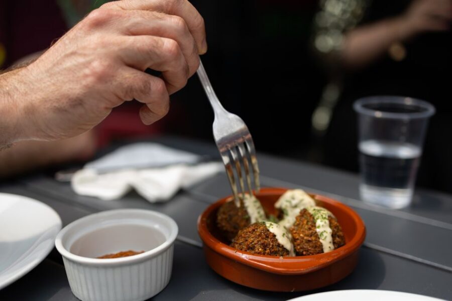 Brighton: Walking Food Tour (Vegan and Vegetarian options) - Brighton’s Lanes and North Laine are the perfect food-tour backdrop