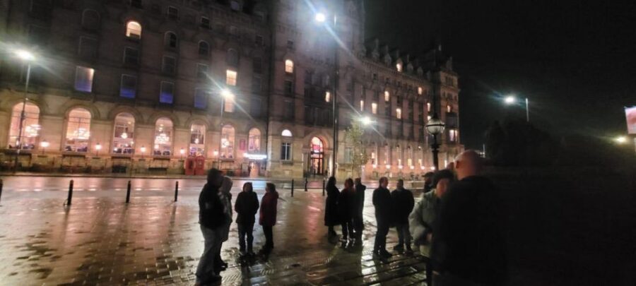 Bristol City Highlights Tour with a Local - Llandoger Trow, Anchor Square, and the floating harbour in walking form