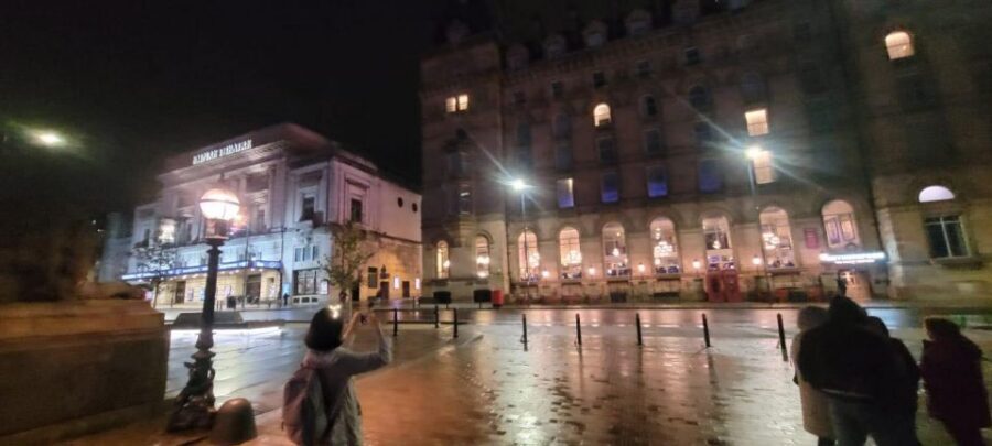 Bristol City Highlights Tour with a Local - Your local guide: storytelling style, question time, and local pride
