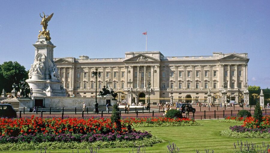 Buckingham Palace and Stonehenge Tour - Rules and Practicalities: Phones, Photos, and Pushchairs