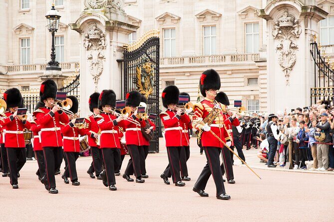 Buckingham Palace Entrance Ticket & Changing of the Guard Tour - Changing of the Guard: where you’ll stand, what you might miss, and why backup matters