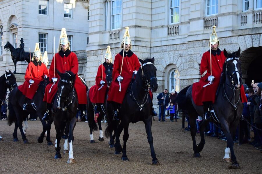 Buckingham Palace Visit and Changing of the Guard Tour - From ceremony to palace: stepping into Buckingham Palace’s State Rooms