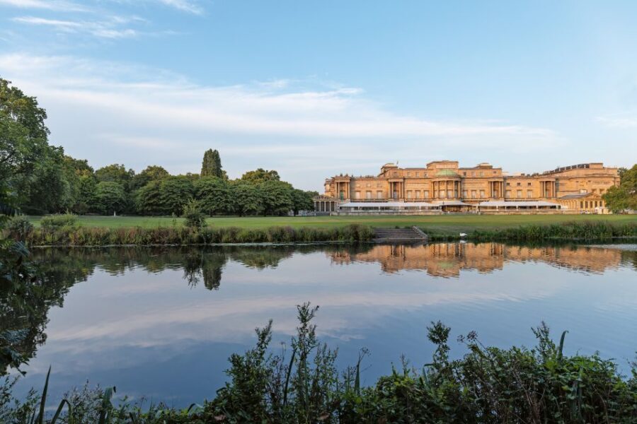 Buckingham Palace & Windsor Castle: Full-Day Tour - Price and logistics: is $168 worth it?