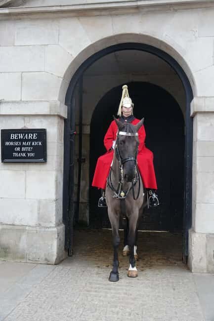 Bundle: British Museum-Changing of the Guard-Jack the Ripper - The Jack the Ripper walk (18:00–20:00): Victorian East End streets with facts and myths