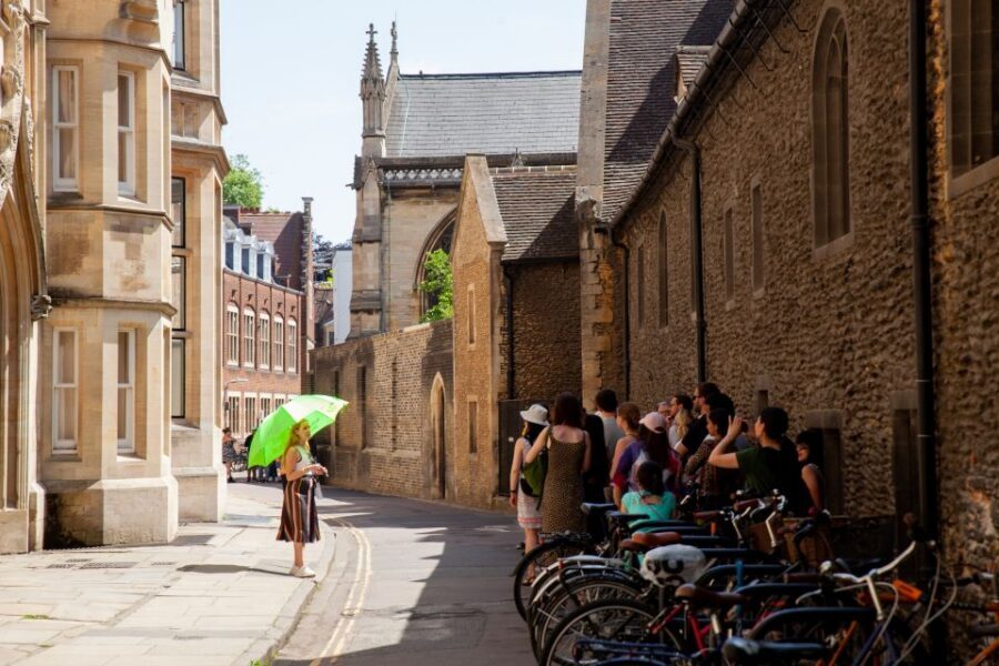 Cambridge: 2-Hour Private University Walking Tour - A renowned laboratory: science in Cambridge, not just science posters