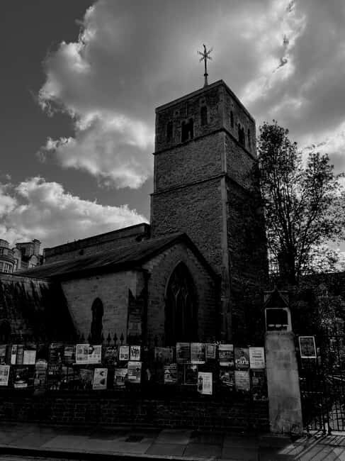 Cambridge: Alumni-led Ghost Tour - Why Cambridge Ghost Stories Feel Personal on a Alumni-Led Walk