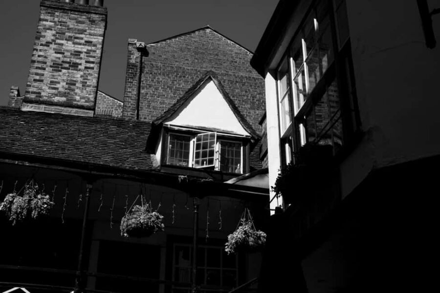 Cambridge: Alumni-led Ghost Tour - What You’ll Do in 60 Minutes: The Pace, Stops, and Rules